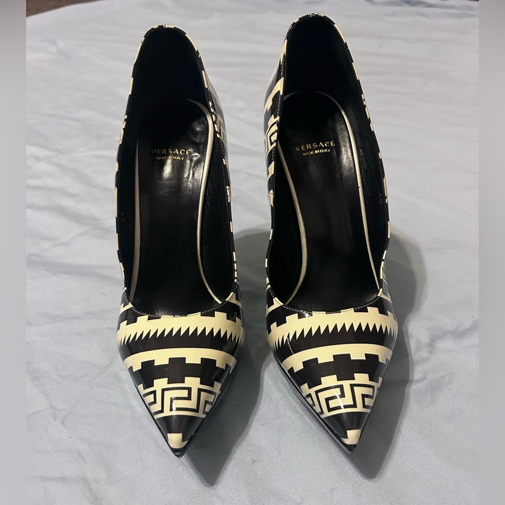 Versace Black and Cream Geometric Heels - Picture 2 of 6